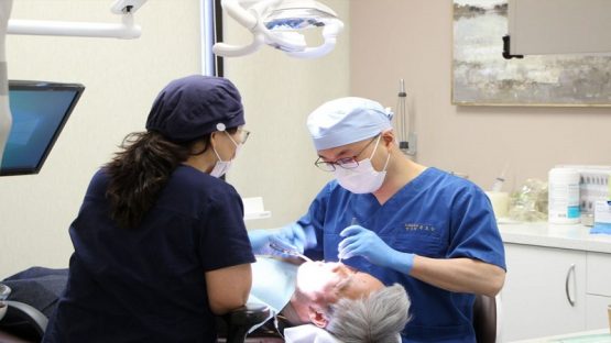 بهترین ایمپلنت اصفهان | ایمپلنت دندان سوئیسی در اصفهان | قیمت ایمپلنت اصفهان | ارتودنسی یا ایمپلنت؟ اولویت با کدام است؟