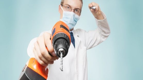 بهترین ایمپلنت اصفهان | ایمپلنت دندان سوئیسی در اصفهان | قیمت ایمپلنت اصفهان | ترس از دندانپزشکی و کاشت ایمپلنت دندان