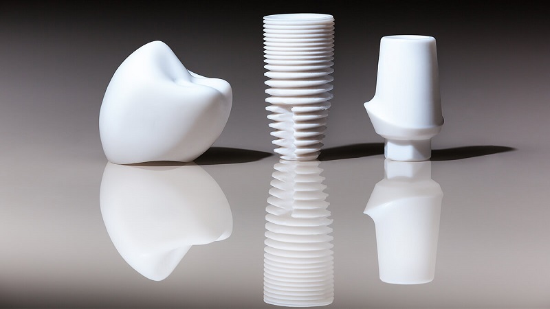 قیمت ایمپلنت اصفهان | بهترین ایمپلنت اصفهان | ایمپلنت دندان سوئیسی در اصفهان | طول عمر ایمپلنت تیتانیوم در مقابل زیرکونیا